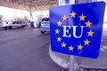 Comisarul Hahn/ Cetăţenii ucraineni vor putea călători în UE fără vize din luna octombrie