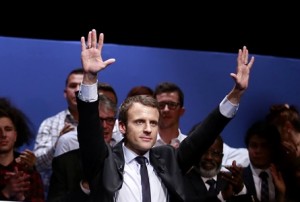 01 - Macron Franta extindere