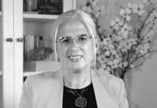 Psihologul Iulia Buzan, invitată la „Dialoguri fără mască la Teatrul Nottara”